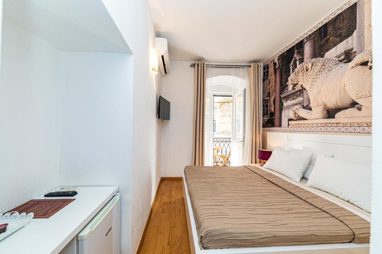 Riva City Rooms Split Exterior foto